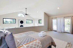 Colorado Retreat ~ 3 Mi to Cheyenne Mountain Zoo!