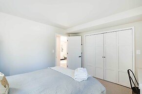 Colorado Retreat ~ 3 Mi to Cheyenne Mountain Zoo!