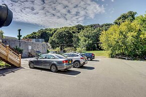 Chic Troy Home Near Downtown, 9 Mi to Albany!