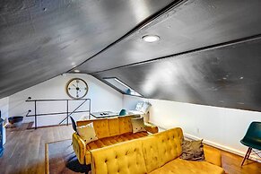 Chic Troy Home Near Downtown, 9 Mi to Albany!