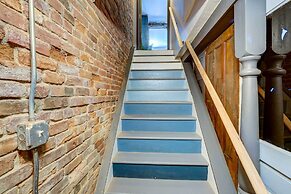 Chic Troy Home Near Downtown, 9 Mi to Albany!