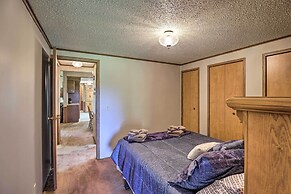 Charming Burdett Home With Grill, Gazebo + Yard