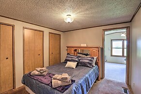 Charming Burdett Home With Grill, Gazebo + Yard