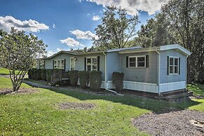 Charming Burdett Home With Grill, Gazebo + Yard