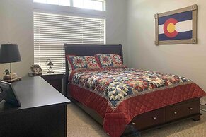 Cozy College Station Home w/ Patio and Fireplace