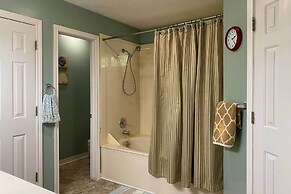 Cozy College Station Home w/ Patio and Fireplace