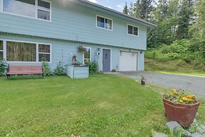 Cozy Anchorage Vacation Rental w/ Deck, Gas Grill