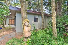 Coos Bay Retreat < 2 Mi to Marina & Casino!