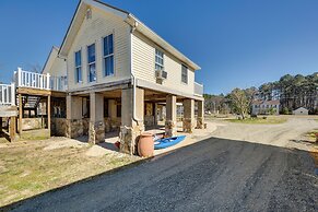 Welcoming Cottage w/ Outdoor Pool & Water Views!