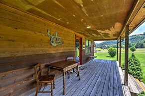 Dream Valley Mountain View Cabin w/ Covered Porch!
