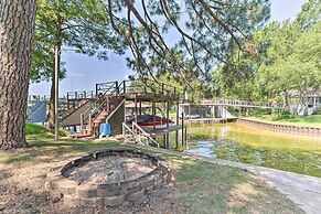 Tool Waterfront Home w/ Hot Tub & Fire Pit!
