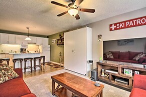 Cozy Condo w/ Magic Mountain Ski-in Access!