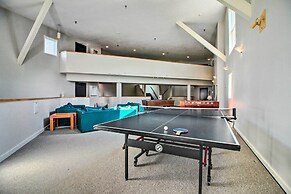 Cozy Condo w/ Magic Mountain Ski-in Access!