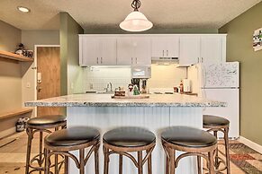 Cozy Condo w/ Magic Mountain Ski-in Access!