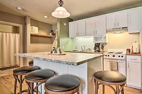 Cozy Condo w/ Magic Mountain Ski-in Access!