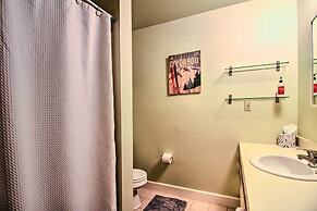 Cozy Condo w/ Magic Mountain Ski-in Access!