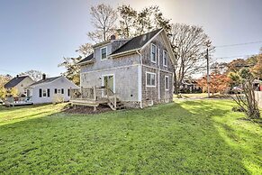 Cozy Historic Wakefield Home Close to Beaches