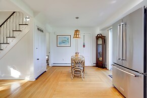 Cozy Historic Wakefield Home Close to Beaches