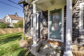 Cozy Historic Wakefield Home Close to Beaches