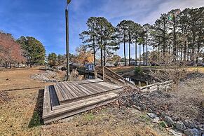 'cozy Cottage' w/ Shared Dock on Dawson Creek