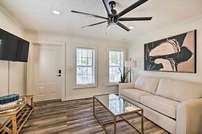 2 Mi to Msu: Chic Cottage Retreat w/ Yard!