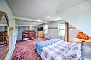 Cozy Ishpeming Cottage w/ Lake & Park Views!