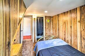 Cozy Ishpeming Cottage w/ Lake & Park Views!