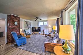 Cozy Ishpeming Cottage w/ Lake & Park Views!