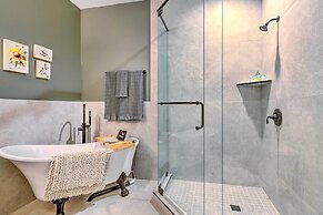 Large, Cozy Midway Studio w/ Mountain Views!