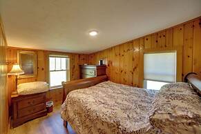 600' of Green Bay Frontage & Dock: Cozy Cottage