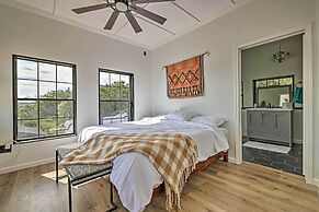 Chic Fredericksburg Retreat - Near Wineries!