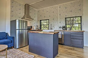 Chic Fredericksburg Retreat - Near Wineries!