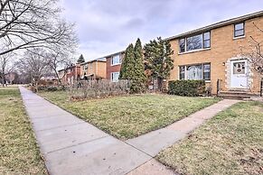 Cozy Milwaukee Home: 3 Mi to Whitefish Bay!