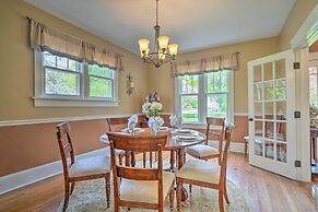 Elegant Charles Town Home: Grill, Walk Dtwn!