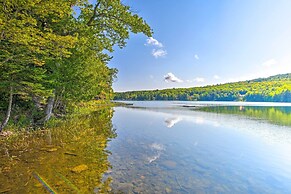 Dreamy Bucksport Hideaway on Freshwater Pond!