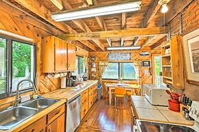 Dreamy Bucksport Hideaway on Freshwater Pond!