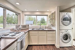 Cozy Ferndale Studio on 20-acre Working Farm!