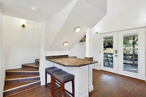 Cozy Ferndale Studio on 20-acre Working Farm!