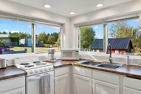 Cozy Ferndale Studio on 20-acre Working Farm!