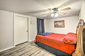11 Mi to Lake Ouachita: Family Cabin w/ Yard