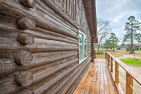 11 Mi to Lake Ouachita: Family Cabin w/ Yard