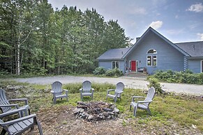 Elegant & Quiet Maine Escape w/ Sauna & Deck!
