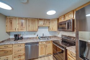 Cozy Sevierville Condo: Balcony, Pool Access