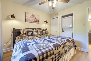 Cozy Sevierville Condo: Balcony, Pool Access