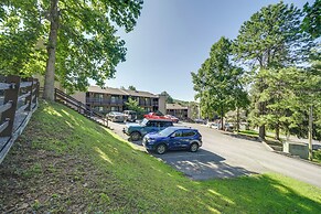 Cozy Sevierville Condo: Balcony, Pool Access