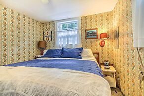 Hartford Cottage w/ Private Beach on Bear Pond!