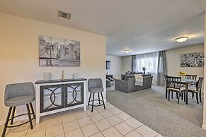 Glen Cove Home: Walk to Boardwalk + Dining!