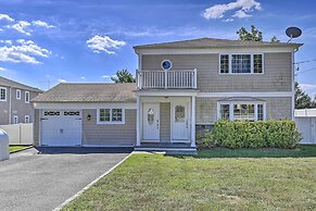 Glen Cove Home: Walk to Boardwalk + Dining!