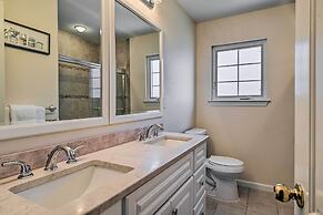 Glen Cove Home: Walk to Boardwalk + Dining!