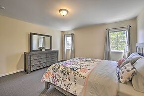 Glen Cove Home: Walk to Boardwalk + Dining!